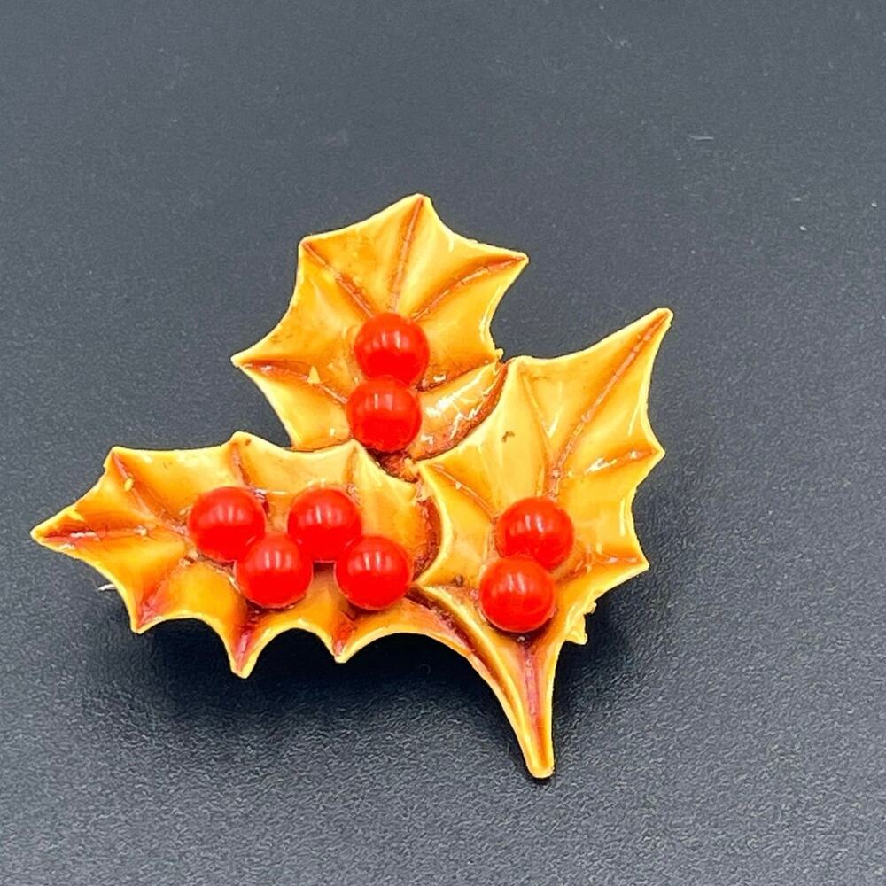 Vintage Celluloid Holiday Holly Leaves Red Berry Plastic‎ Xmas Christmas Brooch